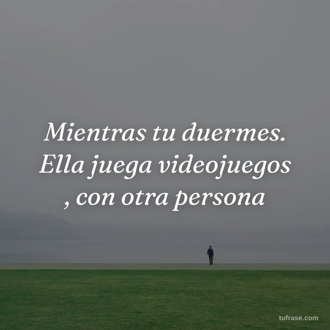 Mientras tu duermes. Ella juega videojuegos , con otra persona