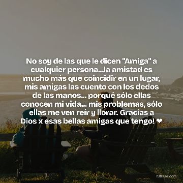 No soy de las que le dicen "Amiga" a cualquier persona...la amistad es mucho más que coincidir en un lugar, mis amigas las cuento con los dedos de las manos... porqué sólo ellas conocen mi vida... mis problemas, sólo ellas me ven reír y llorar. Gracias a Dios x esas bellas amigas que tengo! ❤